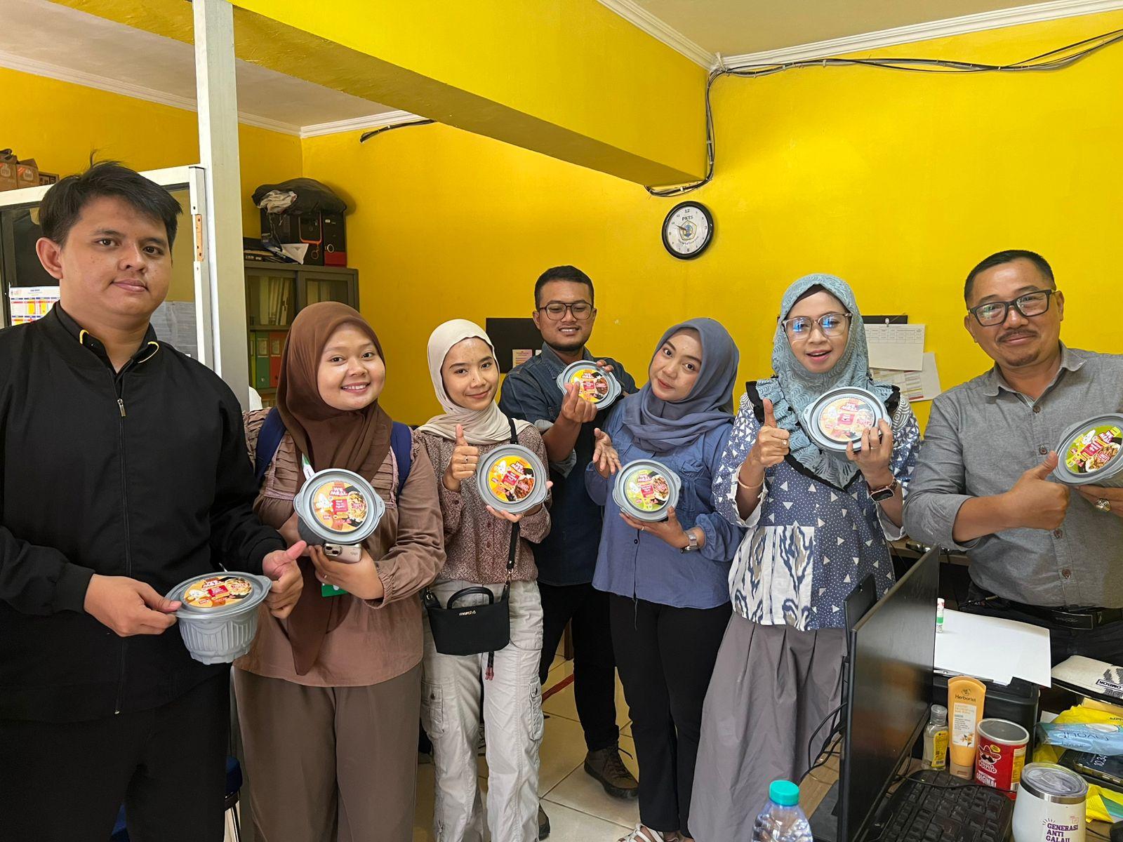 WEMEAL Gelar Demo Terbatas di Unitomo, Perkenalkan Terobosan Baru Teknologi Self Heating Food