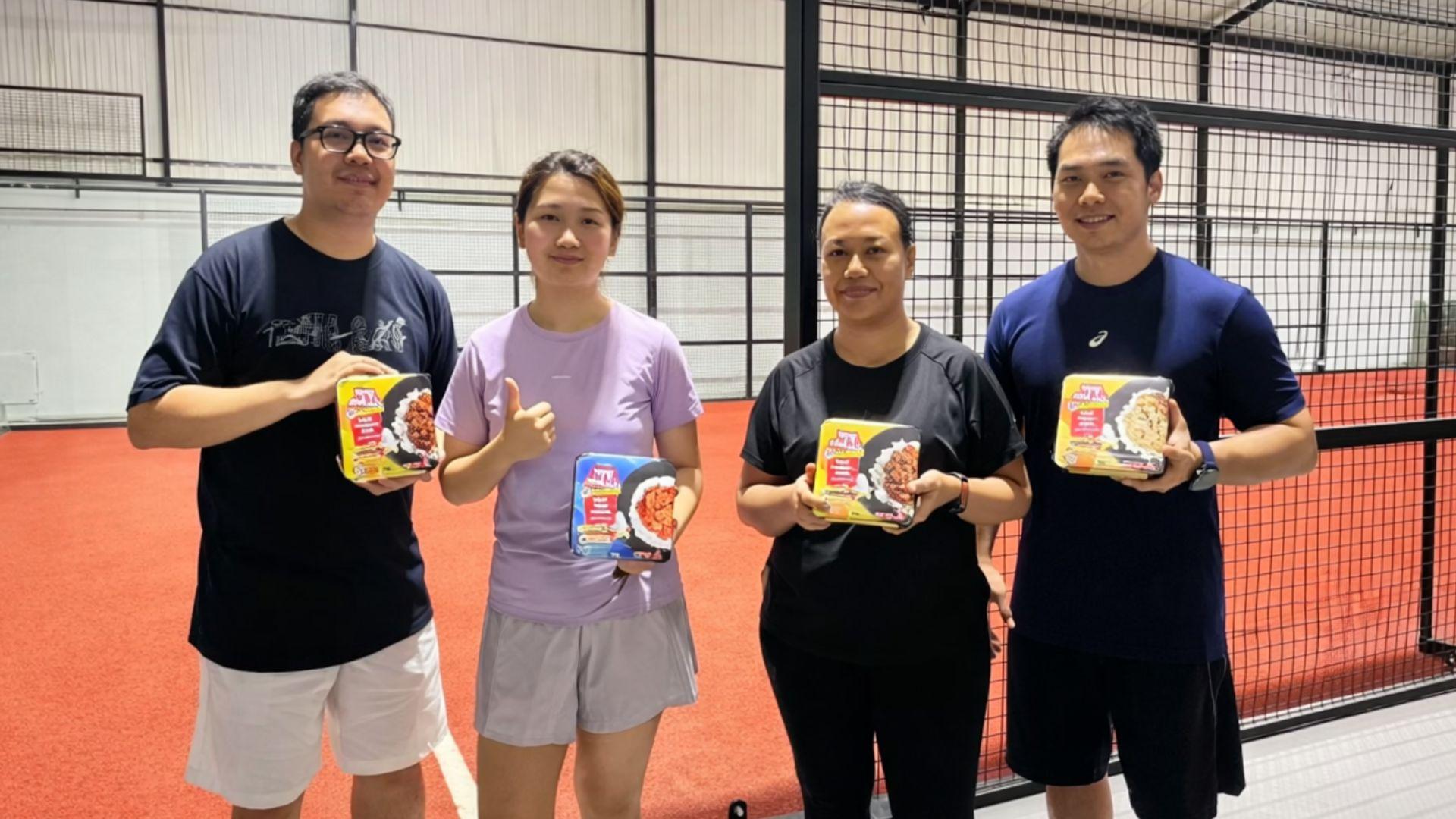 WEMEAL Self Heating Food Mampir ke The Padel Club Surabaya