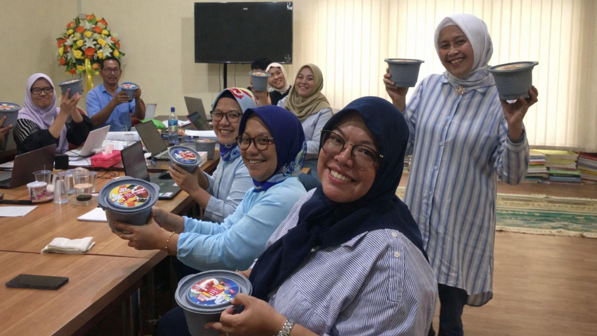 Preview Produk WEMEAL Bersama Dosen Fakultas Hukum Universitas Dr. Soetomo